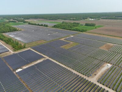 تقوم منشأة إنديانا بتنشيط أولى مشروعات الطاقة الشمسية بقدرة 465 ميجاوات